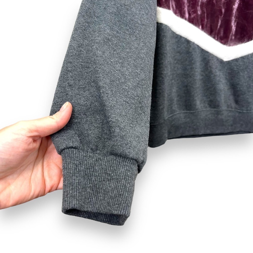 Freshman Sweatshirt Womens Small Gray Purple Velvet Chevron Y2K Dark Goth - Picture 4 of 10